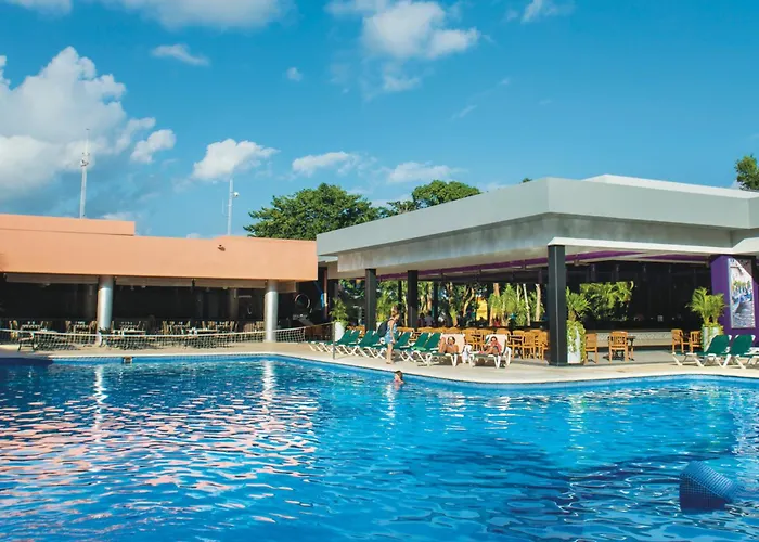 Resort Riu Lupita